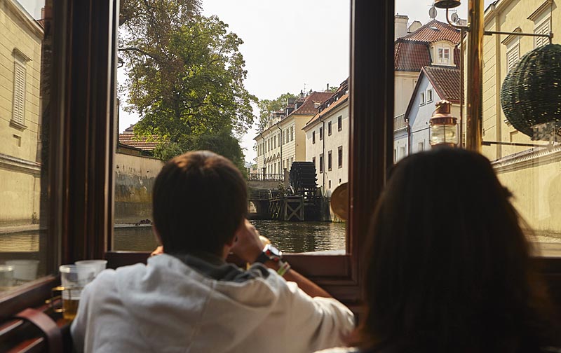 Visit the picturesque corners of Prague on the boat